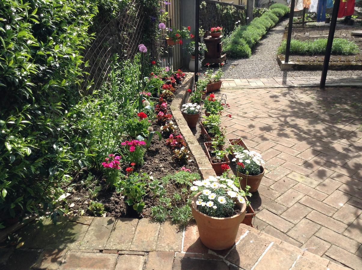 Casa Fontana Tuscany B&B Barga Esterno foto