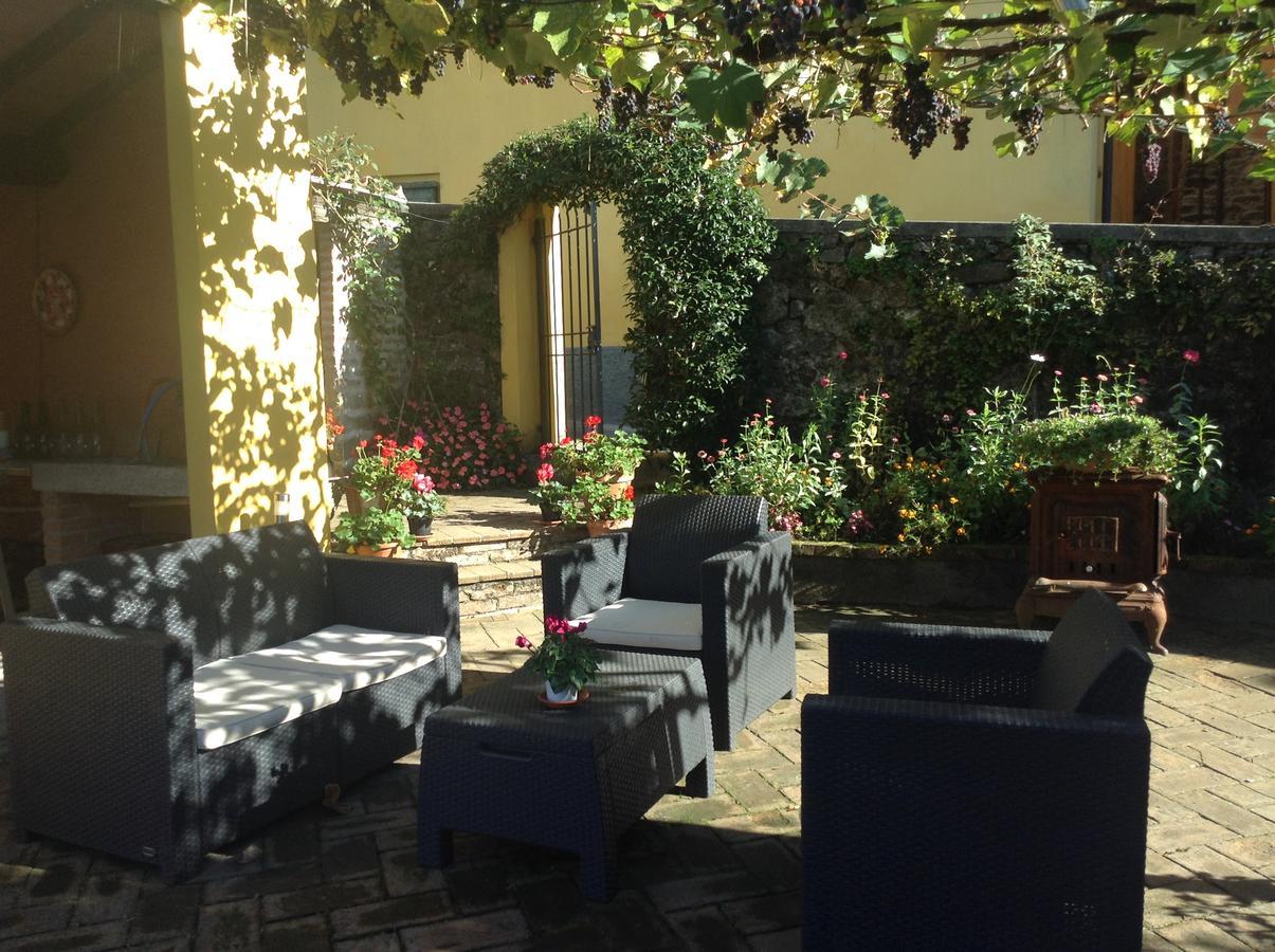 Casa Fontana Tuscany B&B Barga Esterno foto
