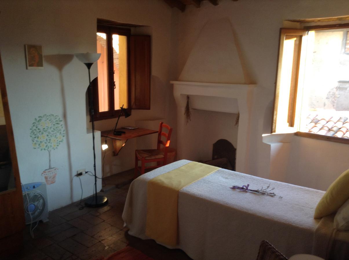 Casa Fontana Tuscany B&B Barga Esterno foto